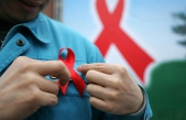 Spanish doctors unveil promising AIDS vaccine