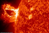 Nasa cameras catch spectacular solar flare