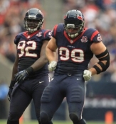 Football player honors paralyzed children with celebration