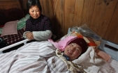 Chinese farmer keeps son alive with £20 homemade ventilator